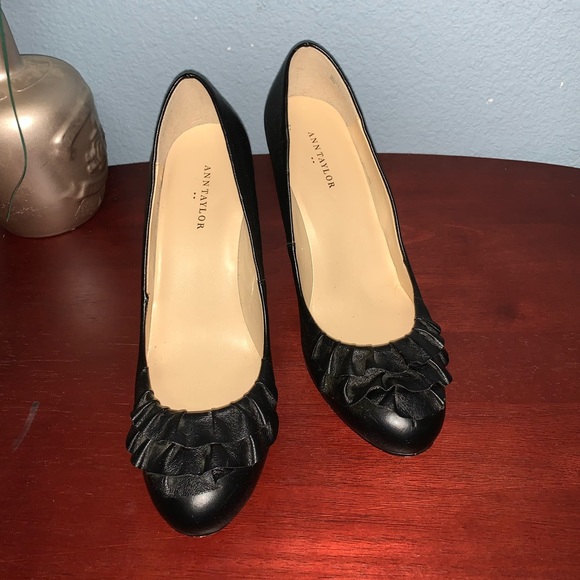 Ann Taylor Shoes - Ann Taylor Ruffle toe pumps
